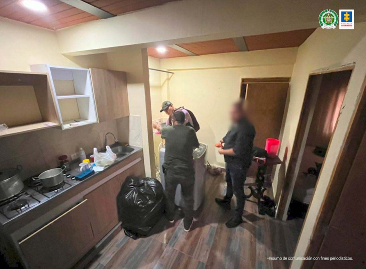 Con acompañamiento de la Policía, tuvo que salir la familia desplazada en Medellín.