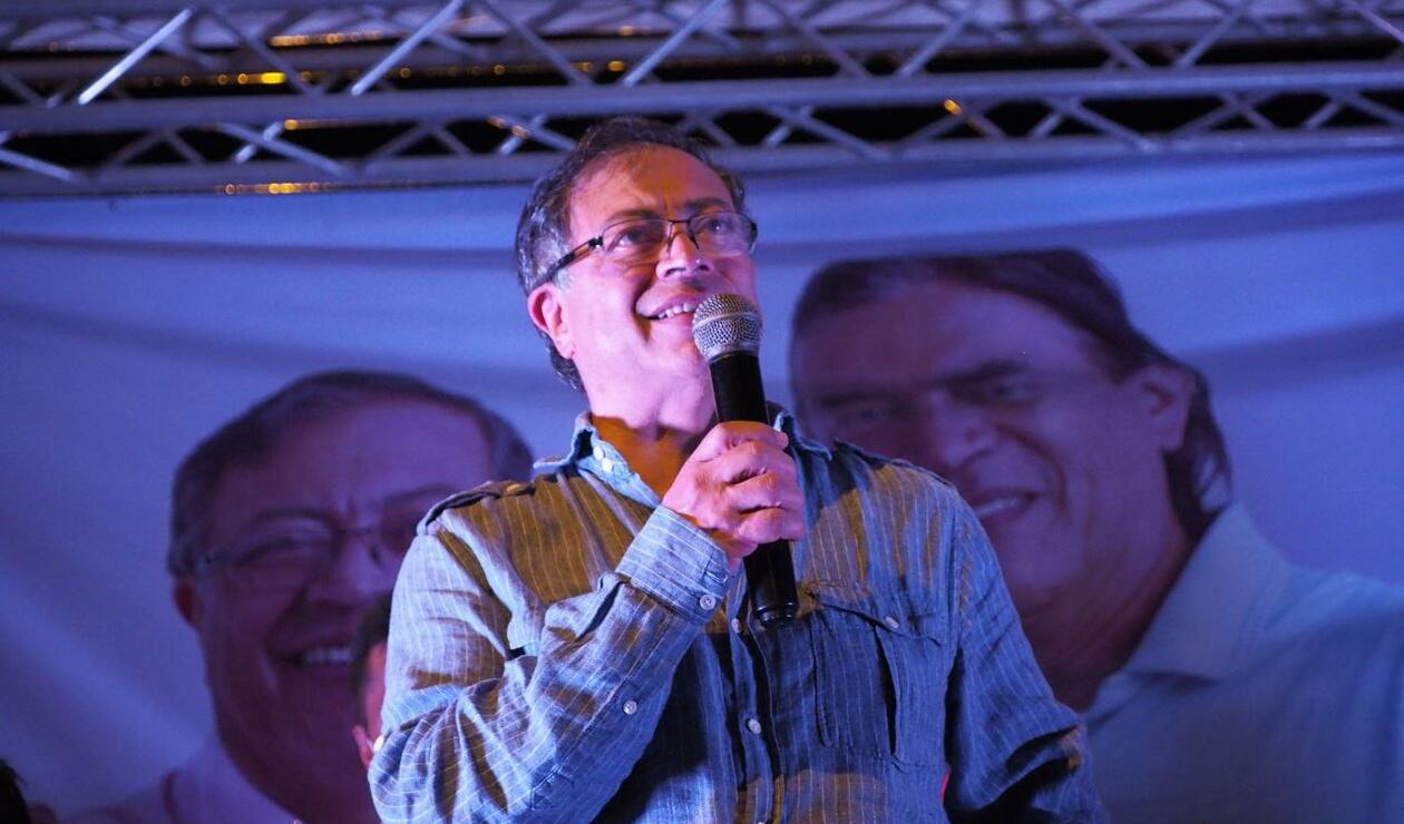 Gustavo Petro confirmó que sí tomó licor antes del evento en Girardot