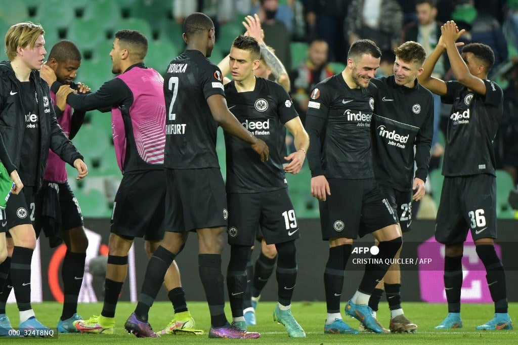 Eintracht Frankfurt, en su partido por UEL ante Betis.