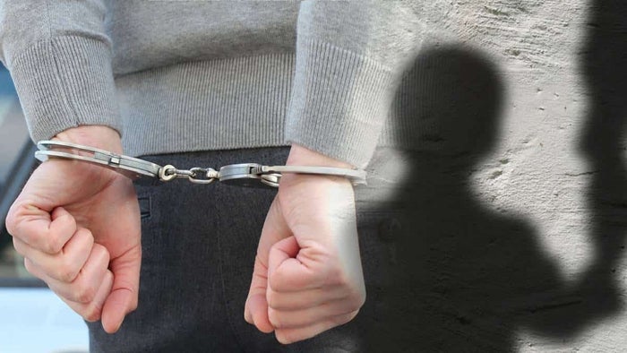 El presunto abusador deberá responder por el delito de acto sexual violento con menor de 14 años.