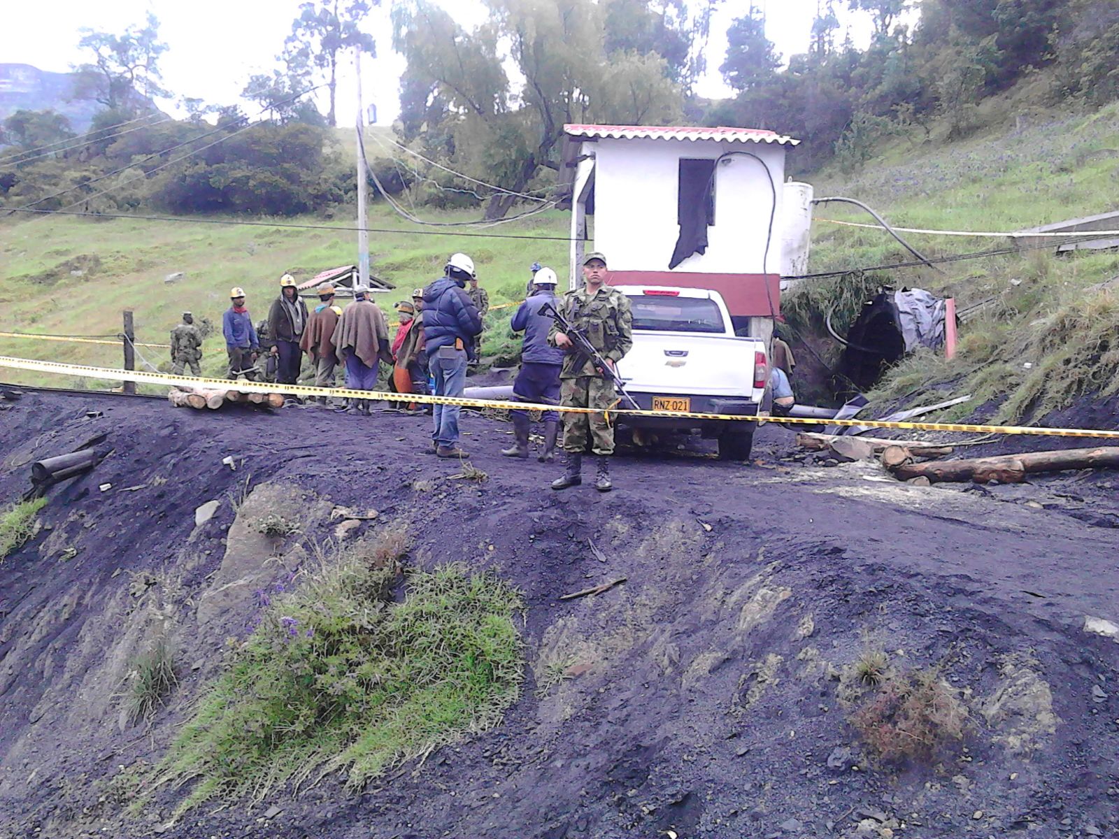 El cuerpo sin vida de esta persona fue trasladado hasta Medicina Legal para establecer su identidad.