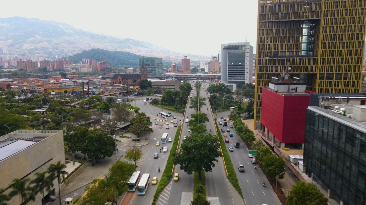 Este cierre comienza el jueves siete de abril.