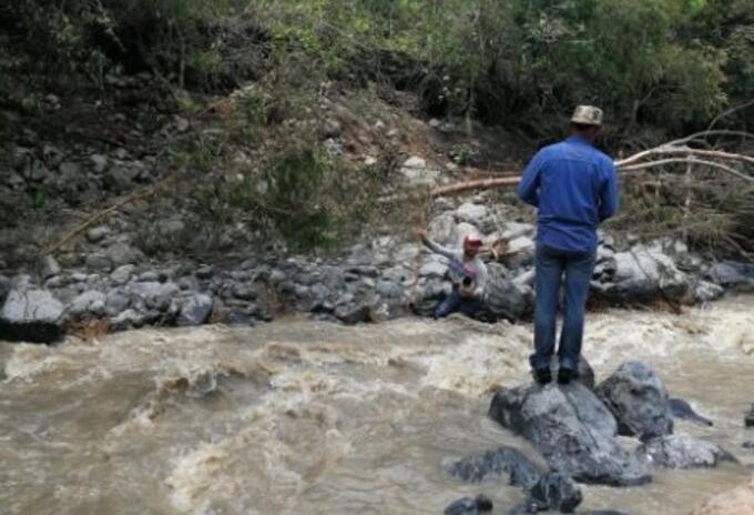 Las víctimas se ahogaron cuando nadaban en el río Dormilón de este municipio del oriente antioqueño.