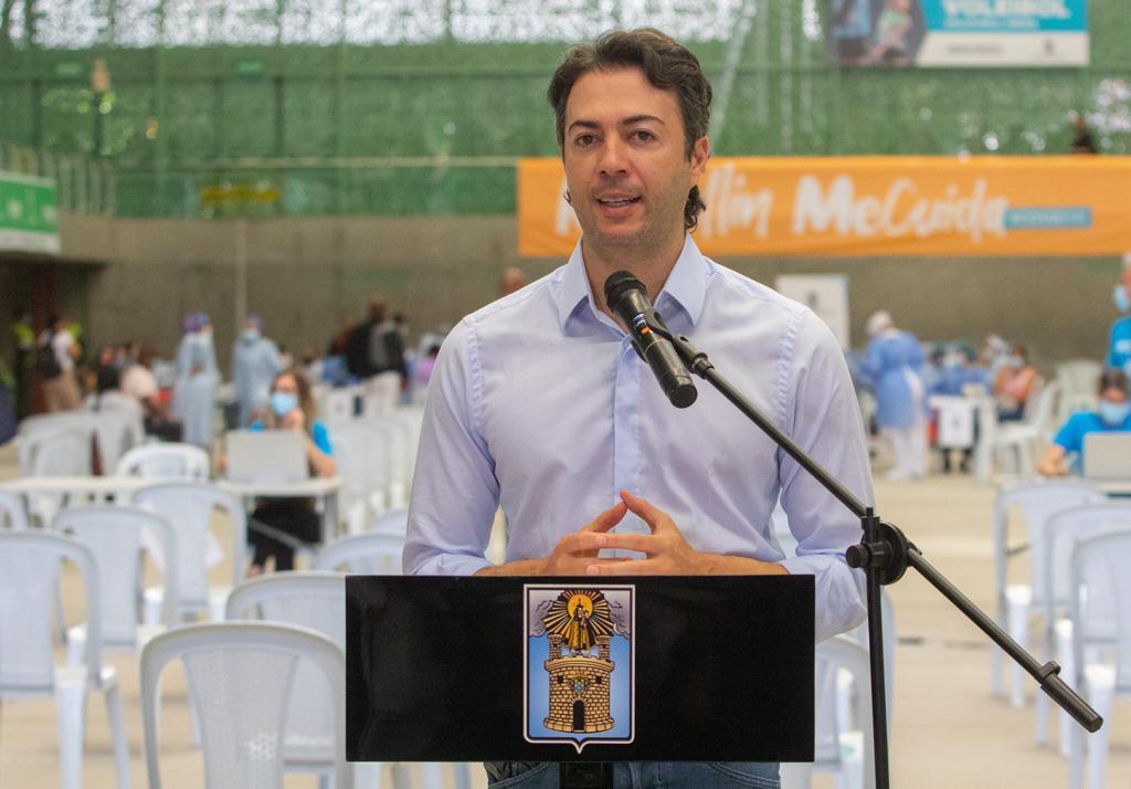 Fiscalía imputa cargos a un hombre por amenazar a Daniel Quintero