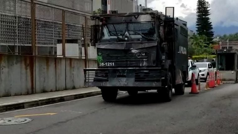 En tanqueta hacia Rionegro fueron trasladados los presuntos asesinos del Fiscal Pecci