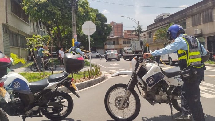 Pese a que recibió atención médica en el lugar del accidente, la víctima falleció.