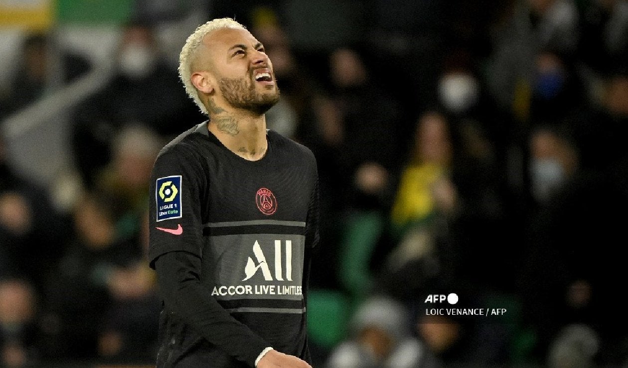 Avión privado de Neymar aterrizó de emergencia