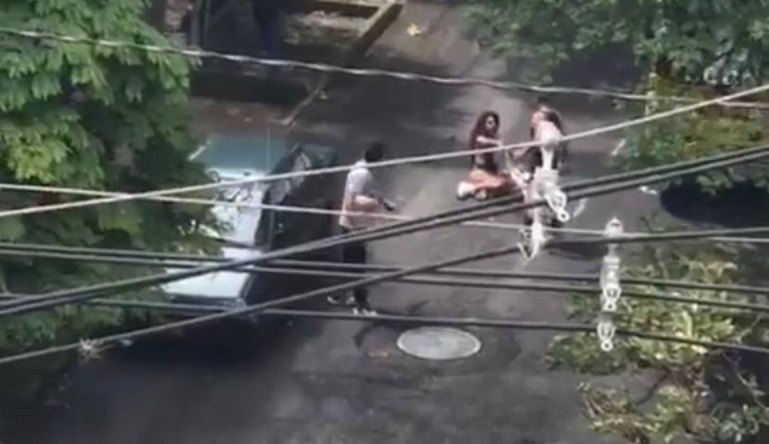 Tres hombres atacaron a una mujer trans en Medellín