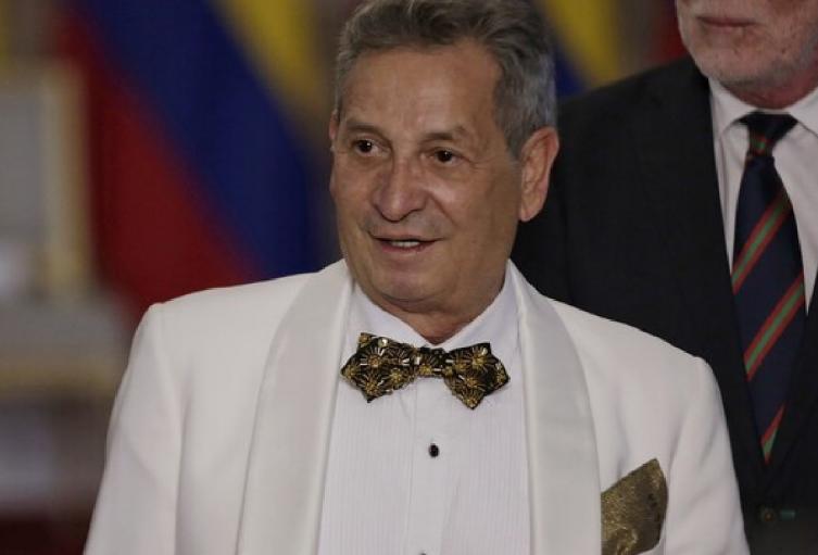 Tocayo de Darío Gómez está cansado de recibir mensajes de condolencias por muerte del ‘Rey del despecho’