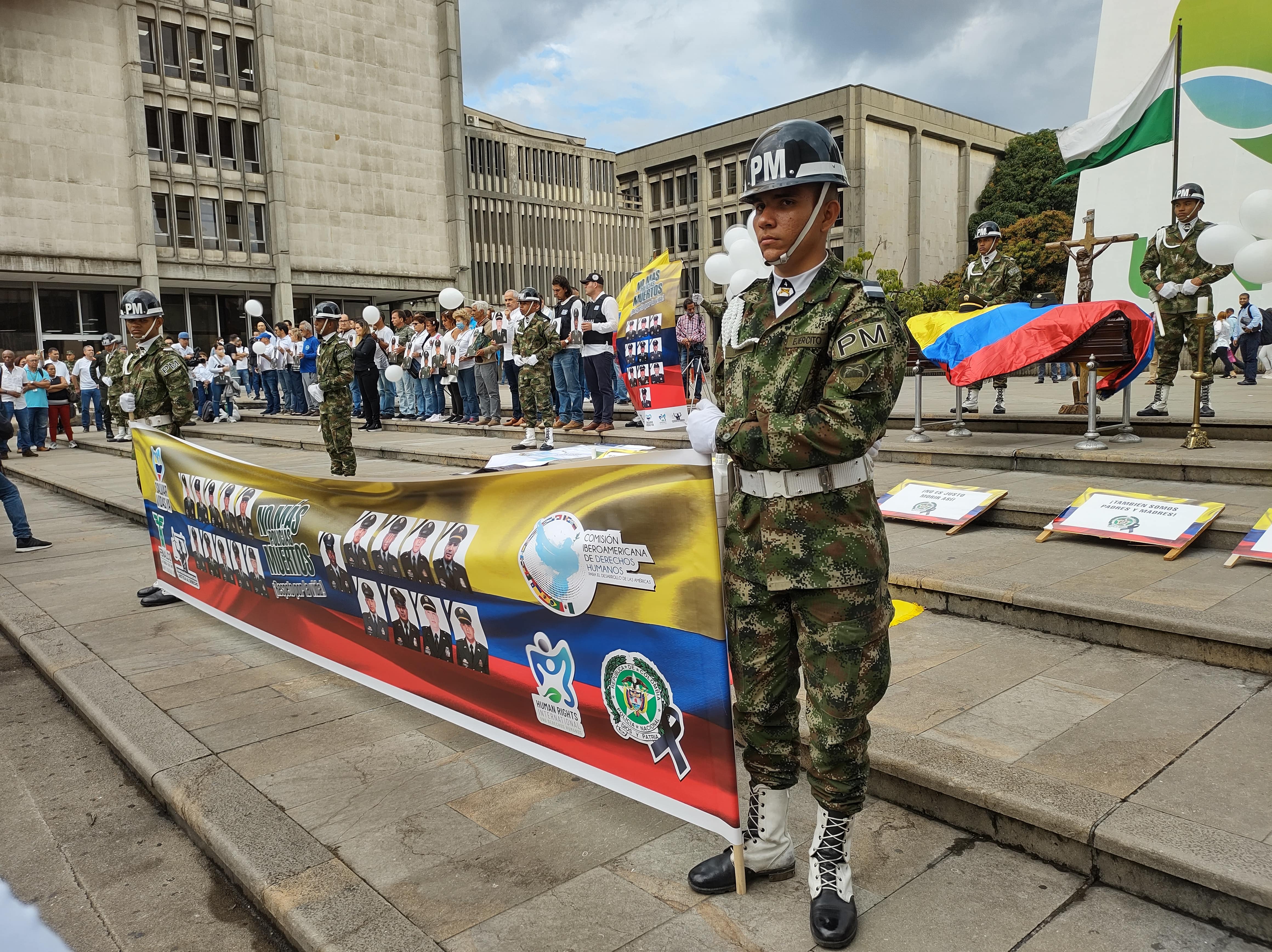 Homenaje a policías asesinados en Antioquia