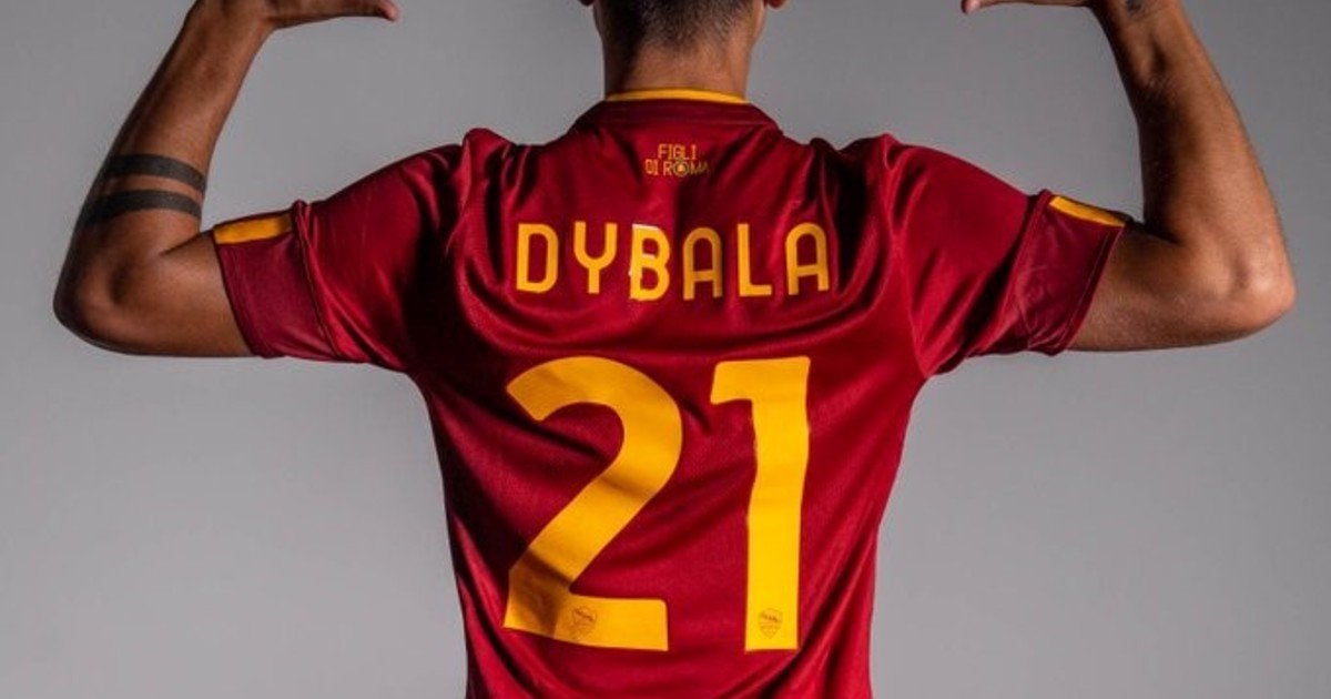 [VIDEO] Multitudinario recibimiento de los hinchas de Roma a Paulo Dybala