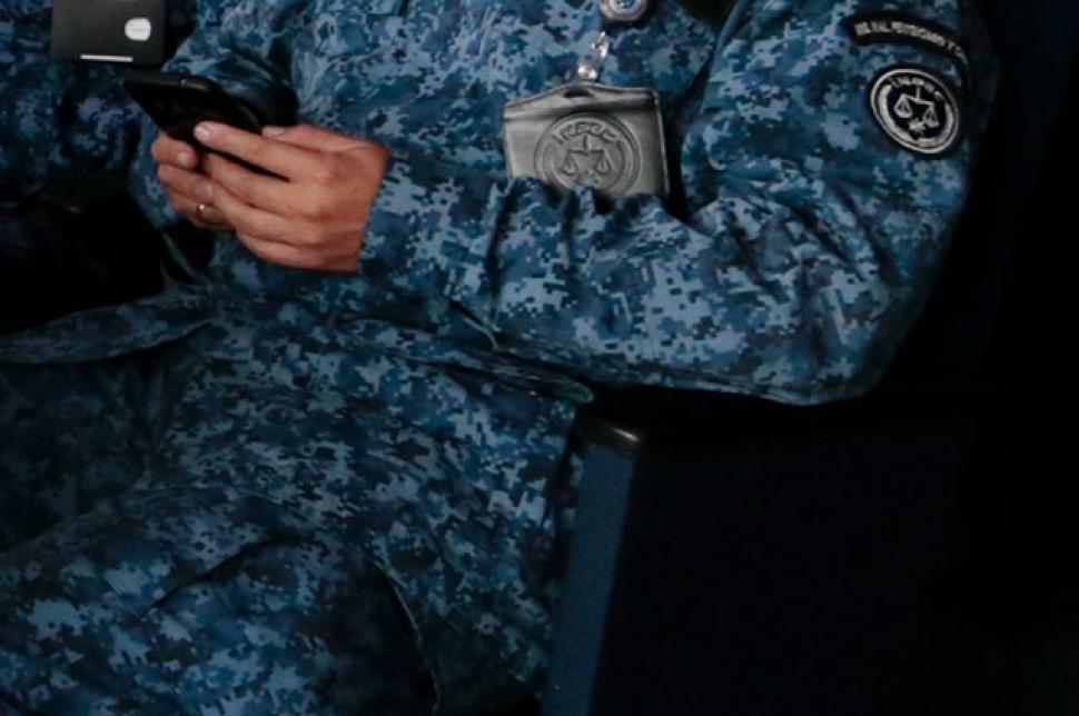 El presunto abusador iba hasta la habitación de la menor con el pretexto de despertarla para que se alistara para ir al colegio.