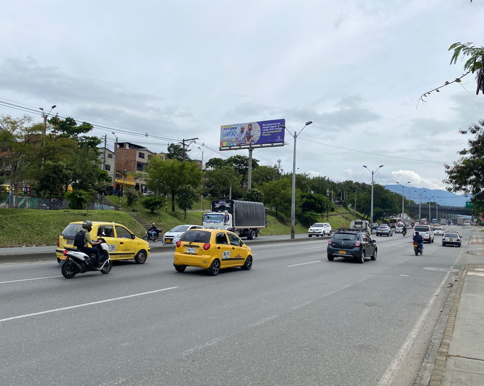Persecución de película: La policía se enfrenta a bala con un ladrón en Medellín