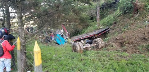 Accidente de tránsito en la vía Medellín -Bogotá dejó un muerto y un herido