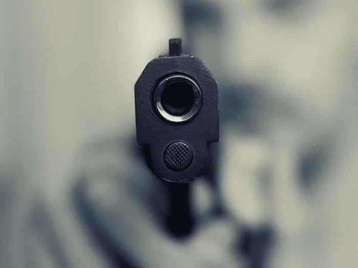 Las víctimas fueron engañadas y llevadas hasta un lote para pagar una deuda.