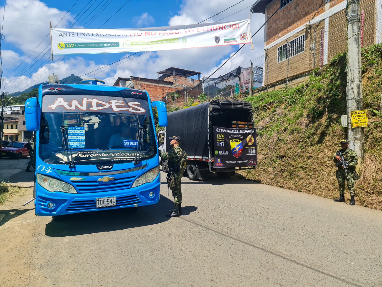 Al recibir una llamada de éstas no se debe brindar los datos personales completos, ni tampoco la de los vehículos.