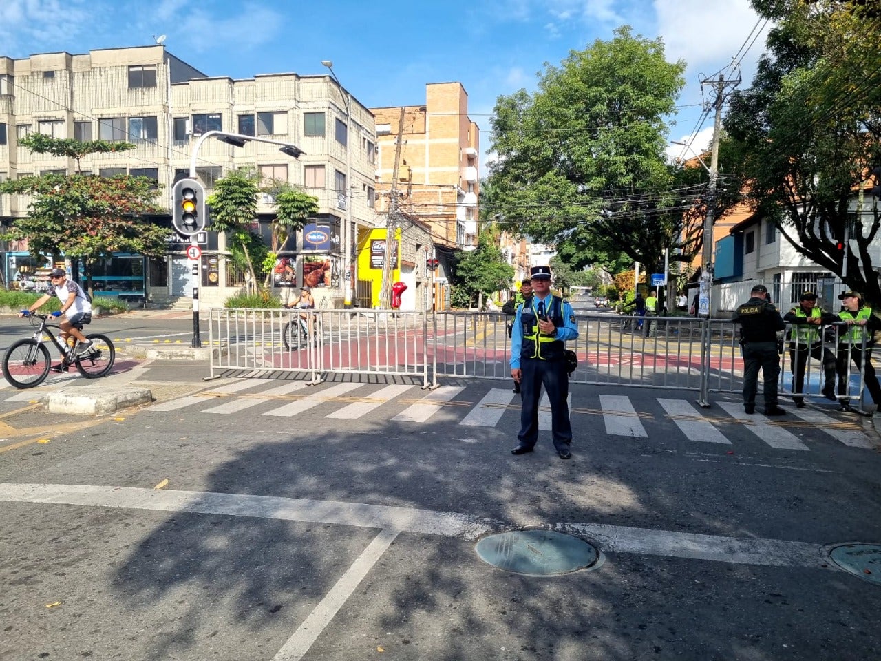 La Secretaría de Movilidad recomienda conducir con precaución y atender las señales de tránsito.