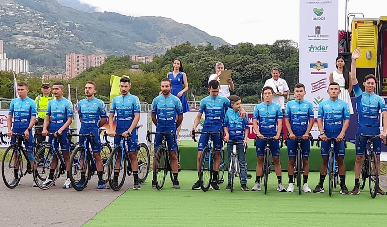 Clásico RCN 2022: presentación de equipos, Supergiros Alcaldía de Manizales