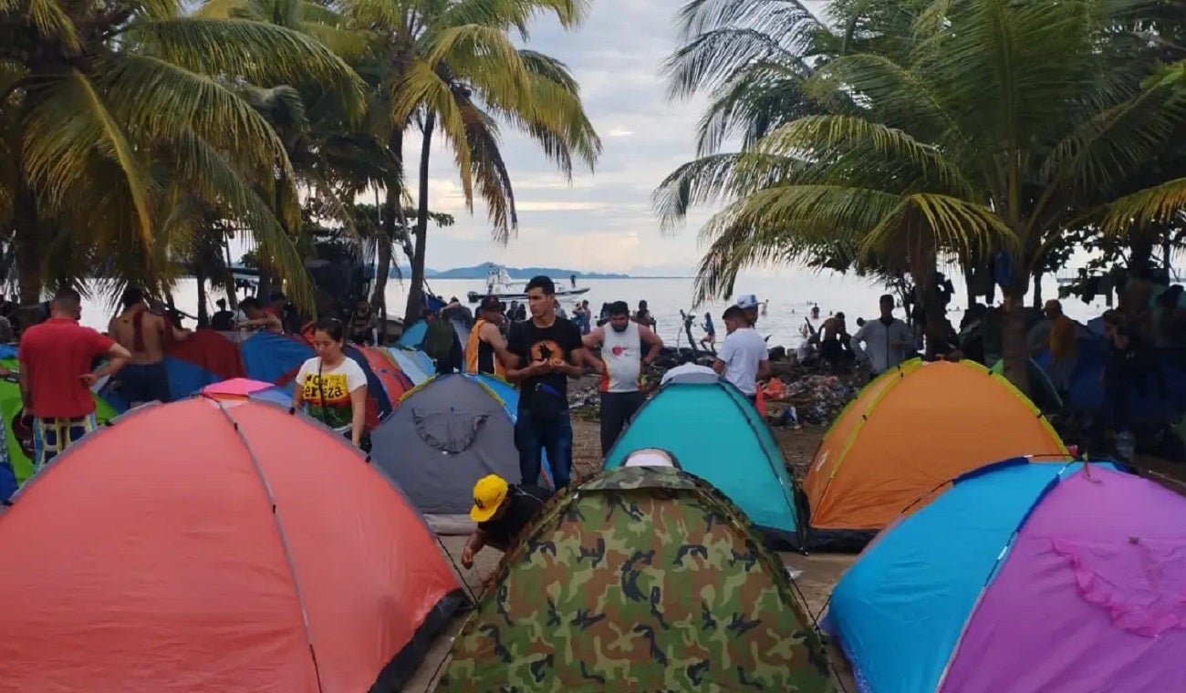 Migrantes venezolanos en Necoclí