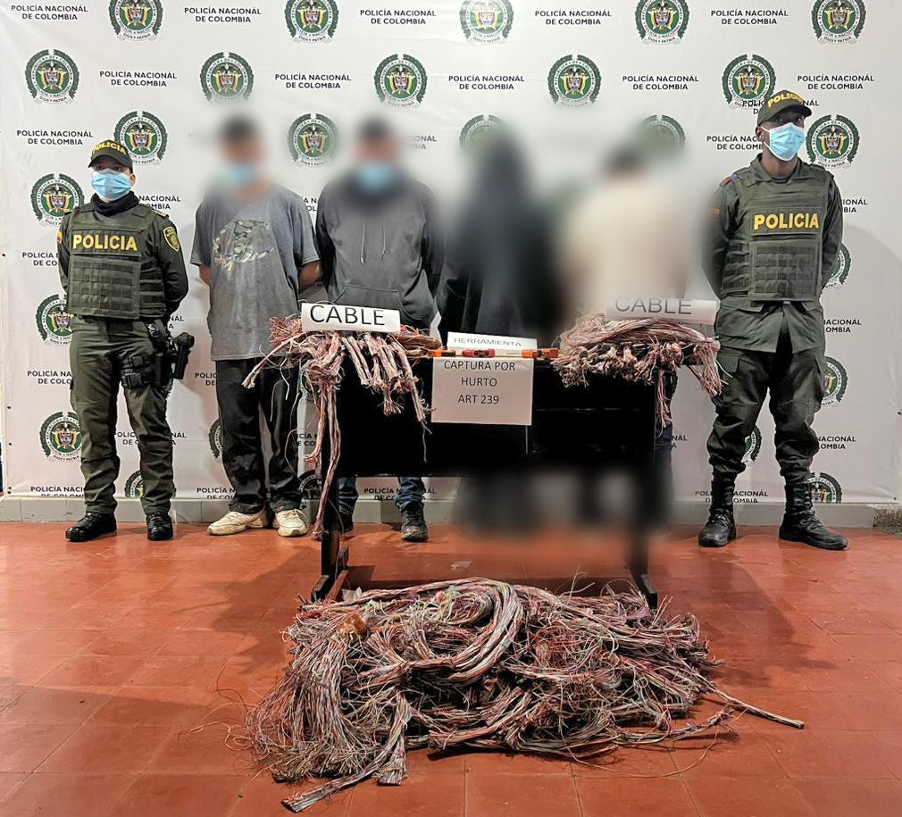 Los presuntos ladrones fueron detenidos.