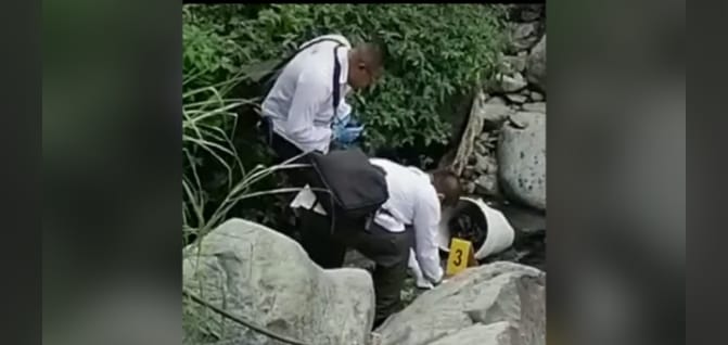 Hallaron dos piernas en una quebrada del barrio Paris de Bello