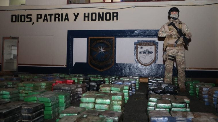 El alcaloide valorado en más de 76 millones de dólares, habría salido del Golfo Urabá.