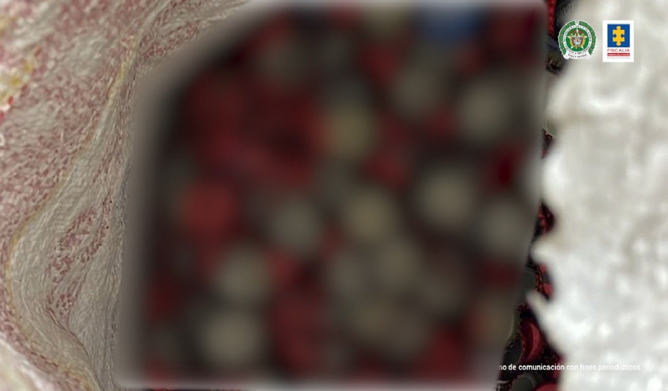 Pillaron a tres personas cuando reenvasaban cervezas en Medellín