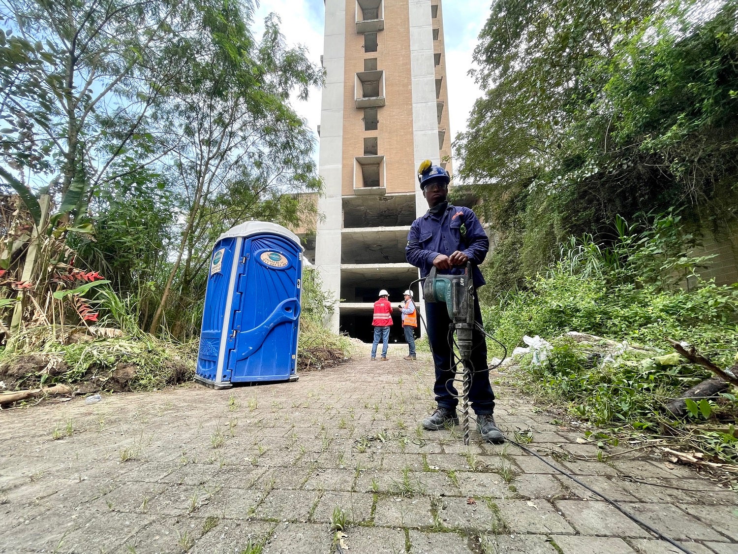 Proceso previo a la implosión de Continental Towers