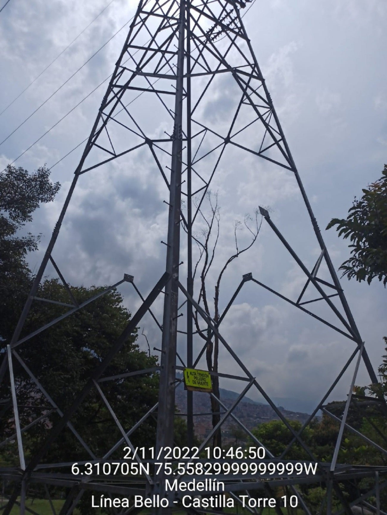 Robo continuo de cables y de la infraestructura eléctrica tiene en alerta a Medellín