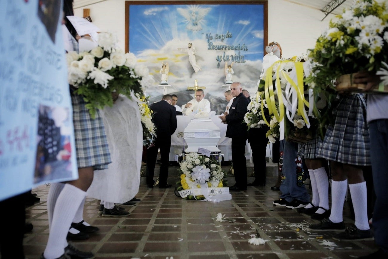 Honras fúnebres del niño Maximiliano Tabares en Segovia, Antioquia