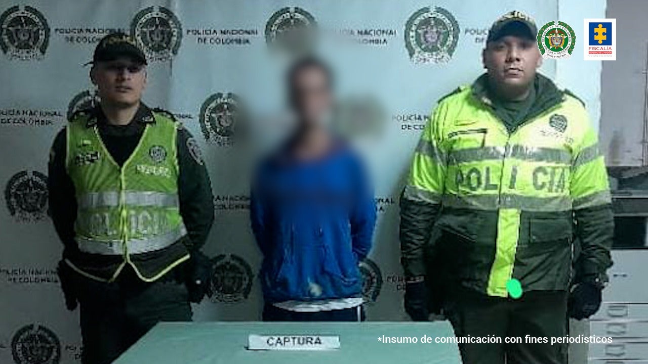 El procesado deberá responder por fabricación, tráfico y porte de armas, municiones de uso restringido, de uso privativo de las FF.AA