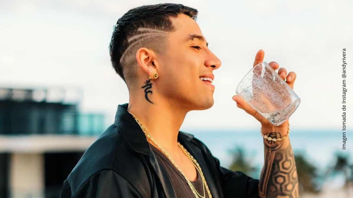 Andy Rivera desatado en Twitter; el cantante compartió extraños mensajes ¿Sigue entusado?