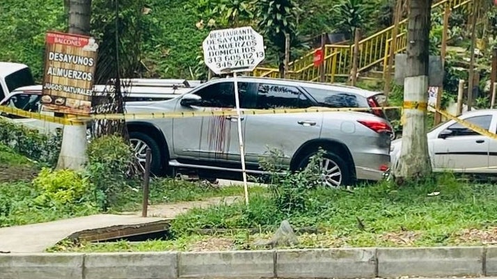 La víctima fue atacada cuando se movilizaba en un automóvil de alta gama.