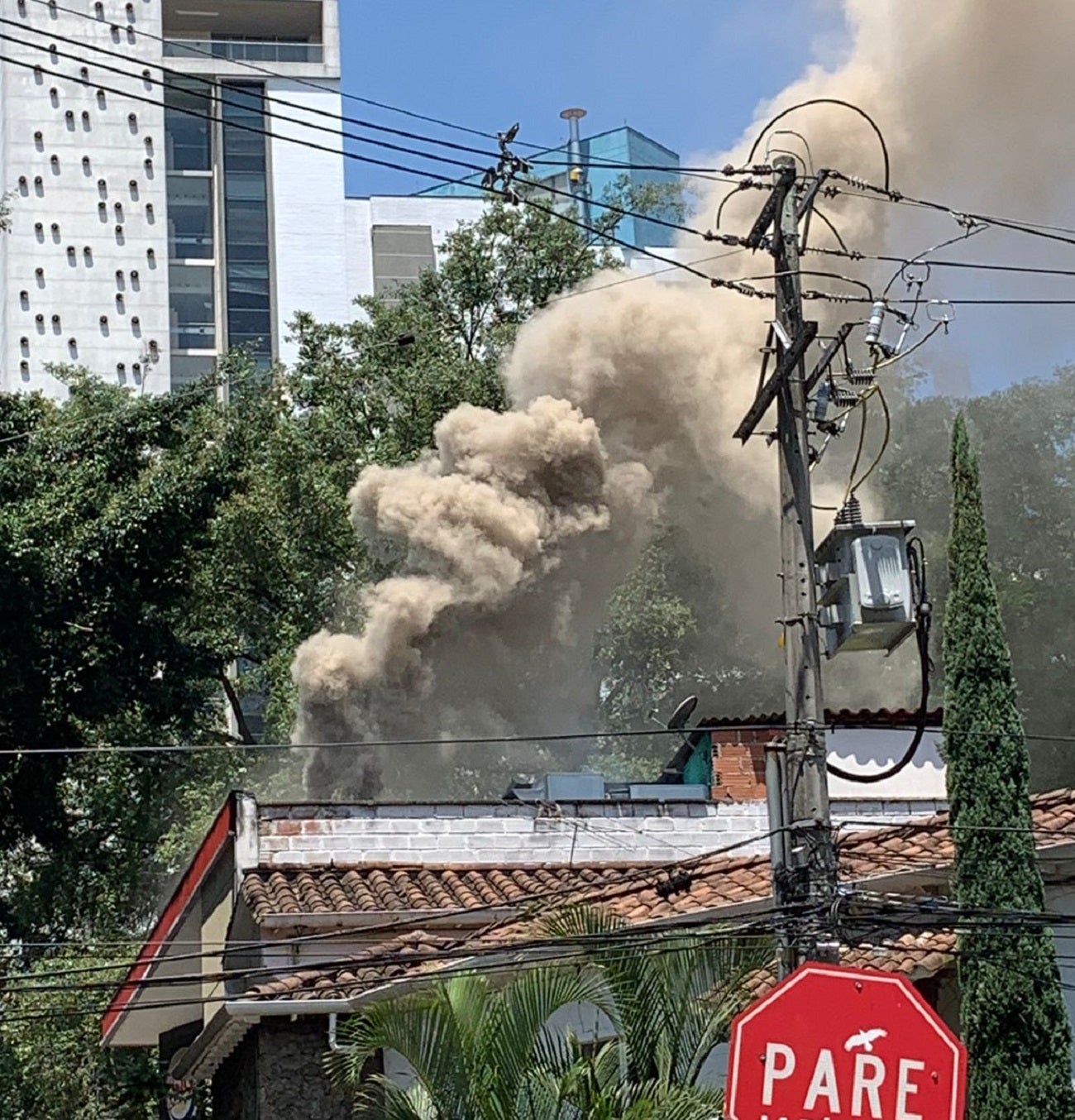 Incendio en local de comidas rápidas de Laureles