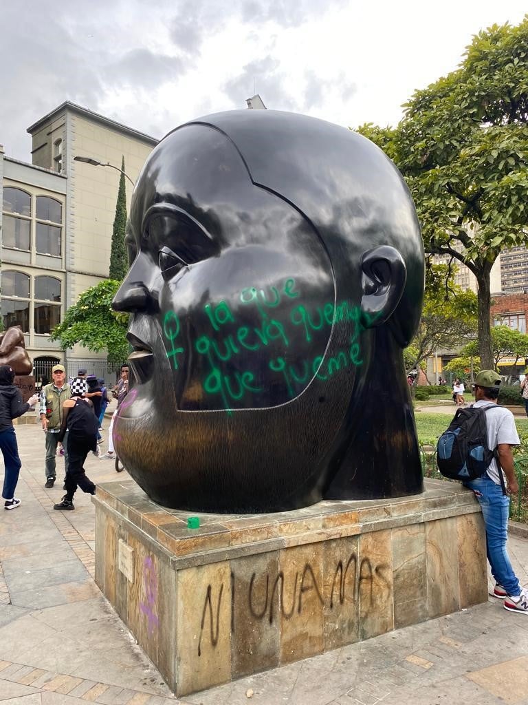 Vandalizaron esculturas de Botero