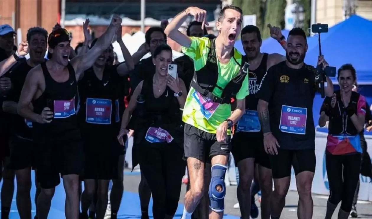 La proeza de un atleta con parálisis que corrió una maratón de 42 kilómetros