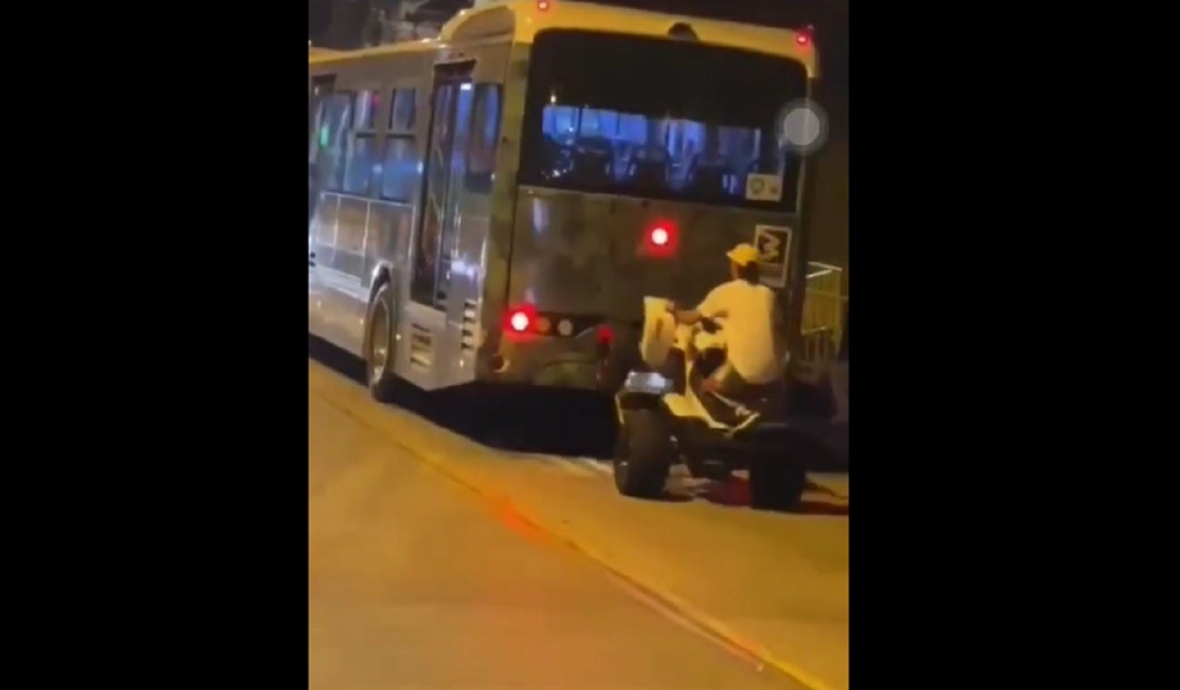 Imprudencia de conductor en cuatrimoto quedó registrada en Manrique