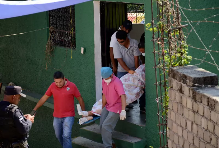 Un hombre mató a su amigo en una riña familiar en Medellín