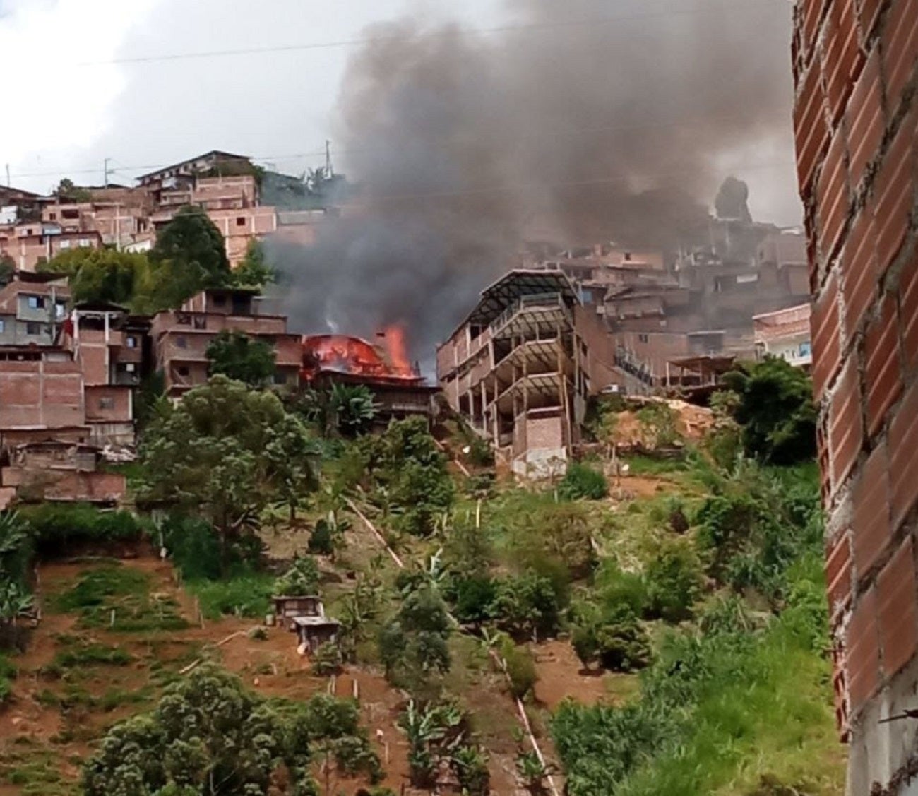 Incendio en Santo Domingo El Pinar