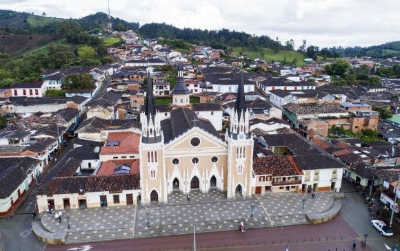 Identificaron a líder comunal asesinado en Abejorral ¿Incursión armada?