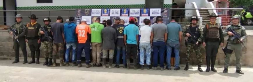 Decomisaron 3 retroexcavadoras en mina ilegal de Bello, el "negocio" dejaba rentas de $900 millones