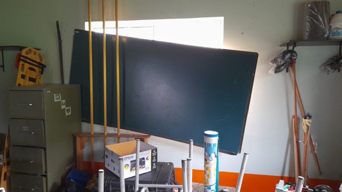 Robo en escuela de Barbosa