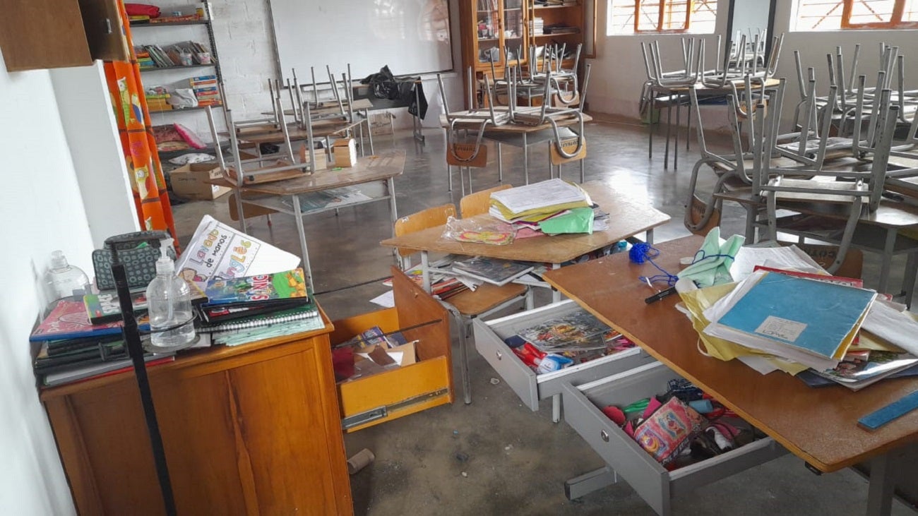 Robo en escuela de Barbosa