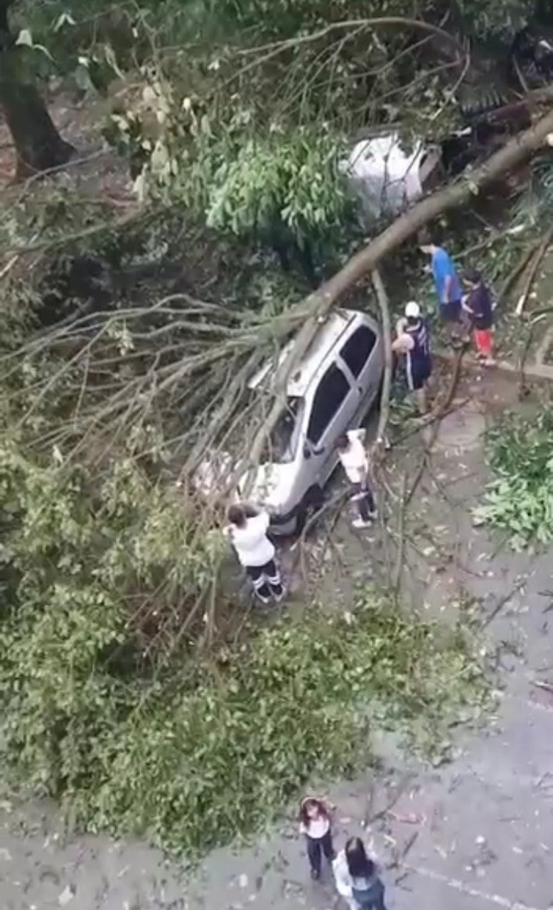 Fuertes lluvias generaron estragos en Medellín