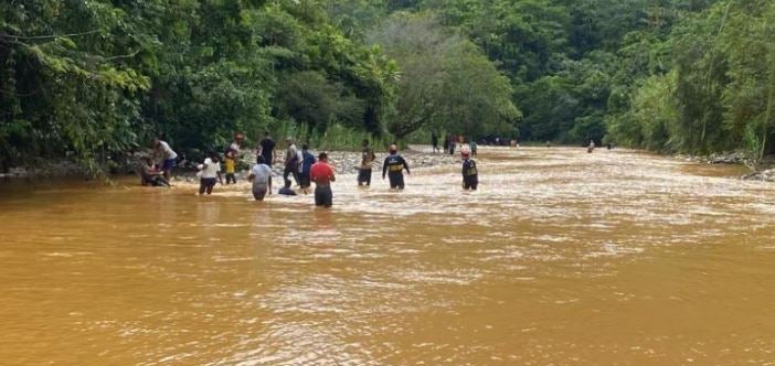 Menor que transportaba alimentos para animales cayó a una quebrada en Segovia, su cuerpo fue recuperado