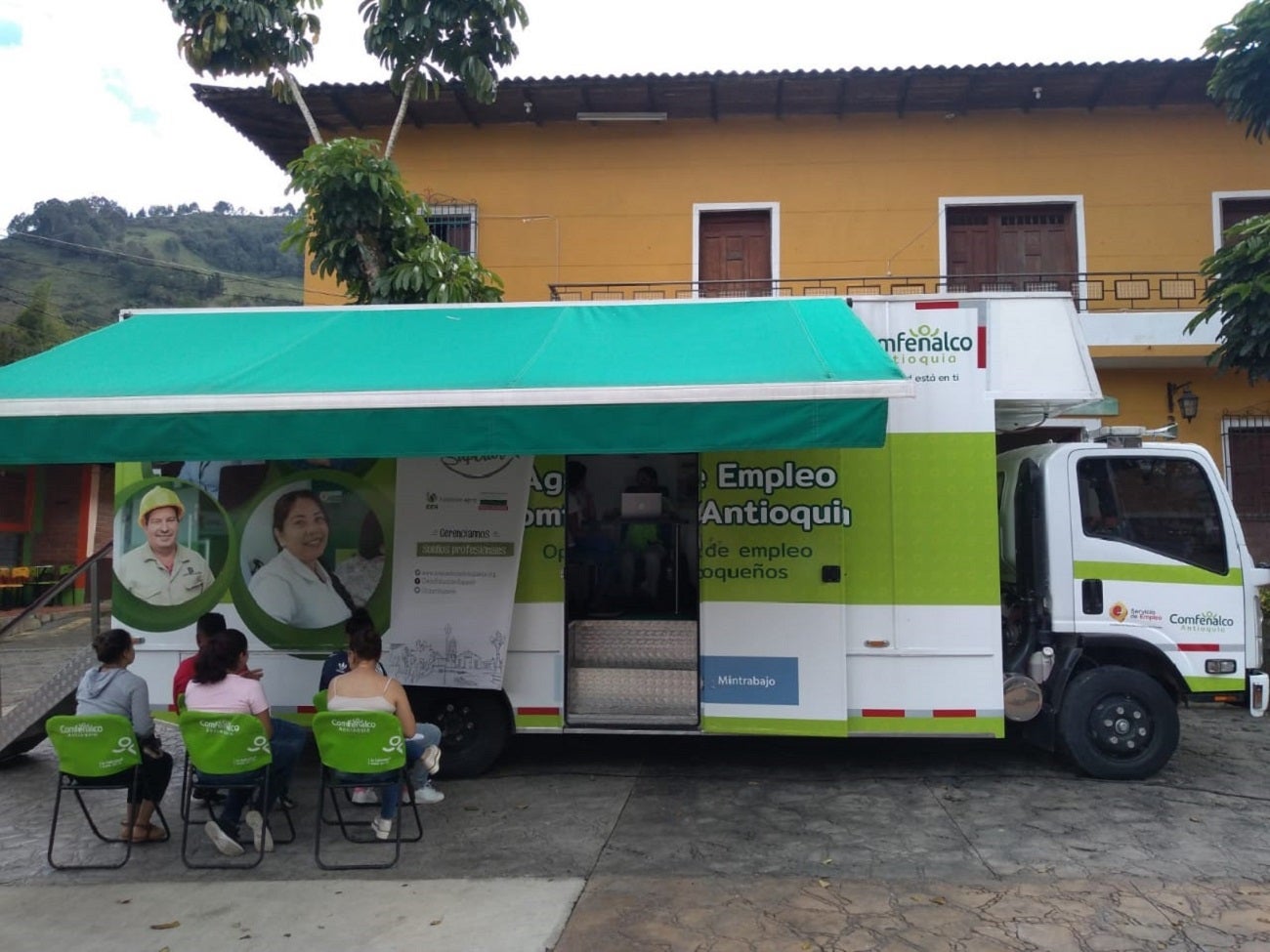 Feria de empleo en Medellín