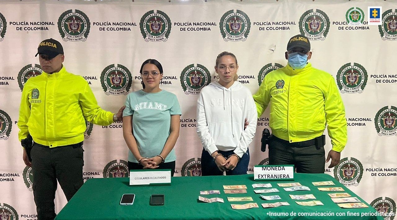 A prisión dos mujeres por drogar y robar 43 millones en criptomonedas de extranjeros en Medellín