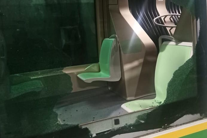 Varios niños “malcriados” serían los responsables del ataque al Tranvía de Medellín