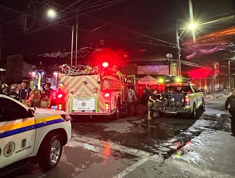 Local comercial se incendió en el centro de Medellín, dejó perdidas millonarias