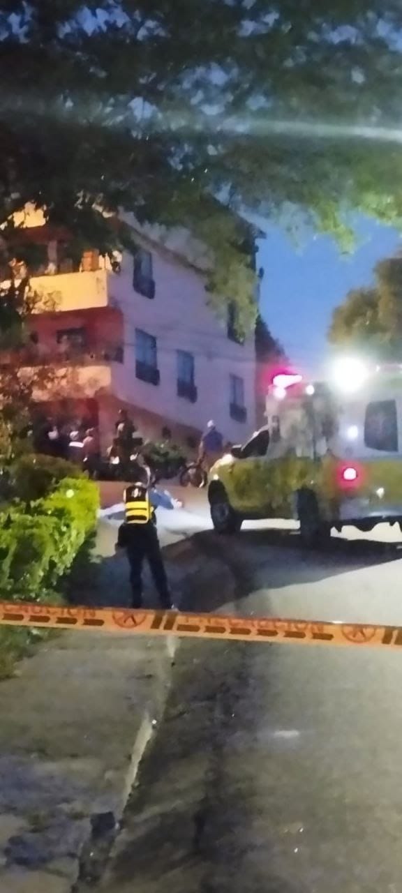 Vehículo “fantasma” arrolló a una mujer en el barrio Robledo de Medellín